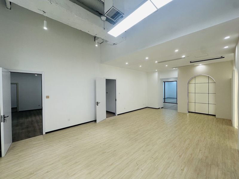 东溪德必易园出租-463.9m²-简单装修